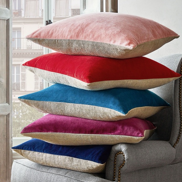 Pottery Barn 18x18 Deep Purple Velvet and Linen Pillow Cover - Picture 7 of 9